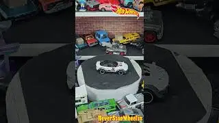 Mazda MX 5 Miata in White 2026 HotWheels Mainline unboxing!