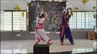Saians performing Odishi Dance.