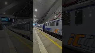IC 28171 Uznam 440 Ursa Świnoujście / Berlin Hauptbahnhof z EP07_1035 prowadzącą pociąg.