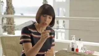 essie Tipp: Nautical Manicure Tutorial