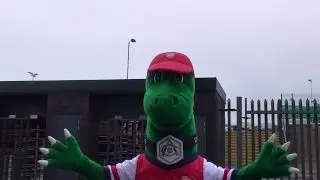 WFD - Random Videos 2013 Ft. Arsenal Ladies F.C  Mascot . Gunnersaurus The Dinosaur