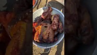 Lucram intens la afumatoarea minune🍖🍖🍖 , afumatoare cu fum cald🔥🔥 plus vidăm o parte din carne !
