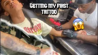 GETTING MY FIRST TATTOO AT 17💉!!!