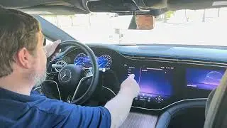 Mercedes-Benz EQS Совет 21 — использование салонного ассистента