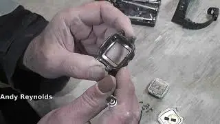 Кнопки на часах Casio, сложно менять настройки.