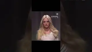 Vlada Roslyakova for Versace spring 2010 #model #vlada #slavic #runway #romanianblouse