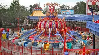 Dumbo the Flying Elephant ride At Magic Kingdom : Disney World