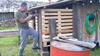 Улучшение временново курятника из поддонов.