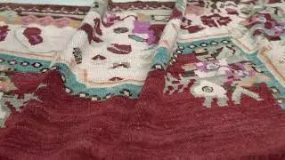 Ela - Medium Oriental Flowery Vintage Area Rug (5'3