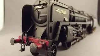 Airfix 1/76 9F locomotive 92220 'Evening Star' converted to 9F 92203 'Black Prince'