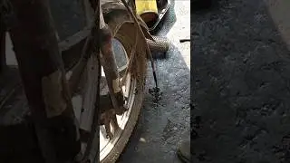 Hero Super Splendor Brake Cable Cleaning #brakewire #brakecable #automobile