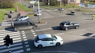 Rick Mulders (beroeps-verkeersregelaar geeft seminar verkeerregelen in Purmerend