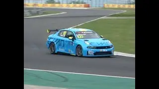 Lynk & CO 03 TCR // Pure Sound, Accelerations & Downshifts