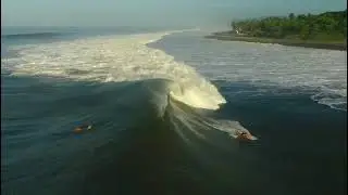 Swell, por Tpelkua con Bryan Perez y Punta Roca