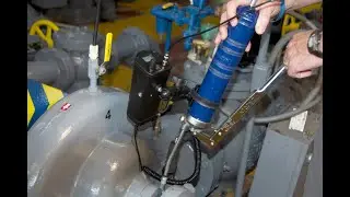 Operating the UE Systems UP 401 Digital Grease Caddy