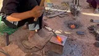 Poor man's ancient technique of heating iron to make agricultural equipment #farming 