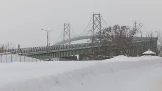 Border bridge traffic reveals tourism struggles in North Country