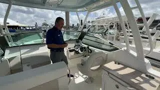 Walk through this gorgeous 2023 Boston Whaler 24 Vantage with us!
