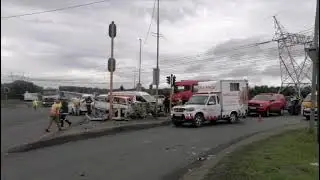 WATCH: 1 killed in John Ross highway crash, schoolchildren involved