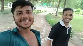 3 year baad mile best friend se #delhi #district #park #noida #bestfriend #vlog #yaduvanshi #ajeet 