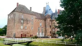 On prend l'air en Charolais-Brionnais - n°2 - Le château de La Clayette
