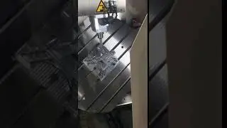 Tour Eiffel fresatura cnc 5 assi