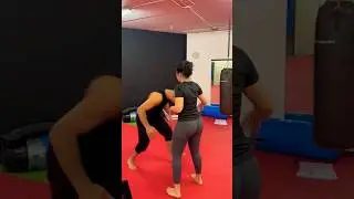 Affiniamo la tecnica di difesa dalla presa alle gambe(doubleleg-morotegari). #Ghigliottina #defence
