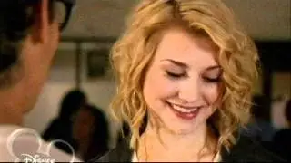 Joe and Stella kissing on Jonas LA (Russian)