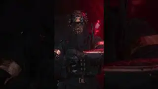 Konig ('Tricks' Operator Skin) prepares to drop into the #Warzone