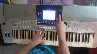 Demonstração das funcionalidades do teclado PSR-S710