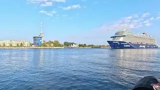 Warnem&uuml;nde  rund um das Meer. Die vorbeiziehenden Schiffe bis hin zur wundersch&ouml;nen Ostsee