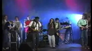 Roots Syndicate Bij Lobith 1990 Be Good To Me