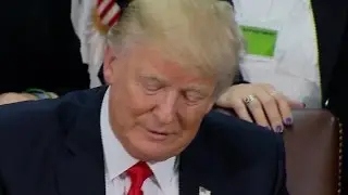 President Trump signs order to strip sanctuary cities of federal funding