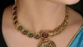 Feminine Chic Jewellery Set