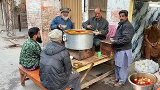 50/- Rs LAHORI DESI DHABA BREAKFAST 😍 ANDA CHANAY SIRI PAYE | STREET FOOD - DAILY LIFE IN PAKISTAN