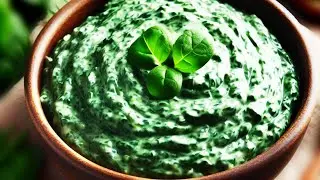 EASY Creamed Spinach Recipe (HOW to Make Creamed Spinach with Sour Cream)