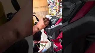 Cara memasang stiker anti gores spidometer vario