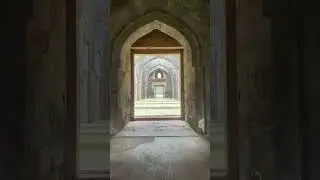 HINDOLA MAHAL, MANDU