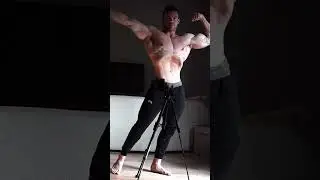 #fitnesslife #professionalbodybuilder #fitnessaddict #fitness #gym #bodybuilder