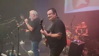 Artefact chante Cocaïne - clapton