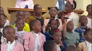 Chorale les archanges dirigé par sœur Benita Mulumbati à Aimer tabernacle Lubumbashi le 4/01/2026