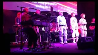 Kenneth Clark sings