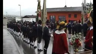 Thaurer Sch&uuml;tzen bei der Ehrensalve