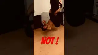 This is how you NOT ! 🫣 do Heavy Bag Sit-up&rsquo;s 😱