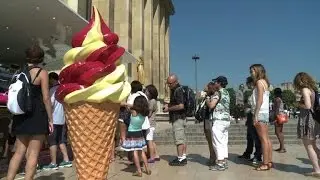 Paris sous le soleil et la chaleur