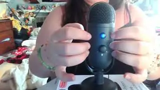 my first ASMR video (with a mic :))