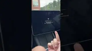 Застряли в Tesla во время установки обновления программного обеспечения?