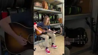 2022 Gibson 1942 J-45 Banner Reissue Guitar