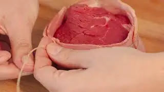 Novilho com Bacon Limiana, cogumelos e espargos
