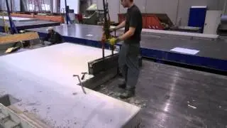 Entschalen von Schalungsprofilen | Demoulding of formwork profiles | Weckenmann Anlagentechnik